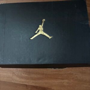 Jordan's size 4